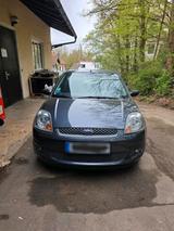 Ford Fiesta - Ford Fiesta aus 2006 mit Diesel-Antrieb