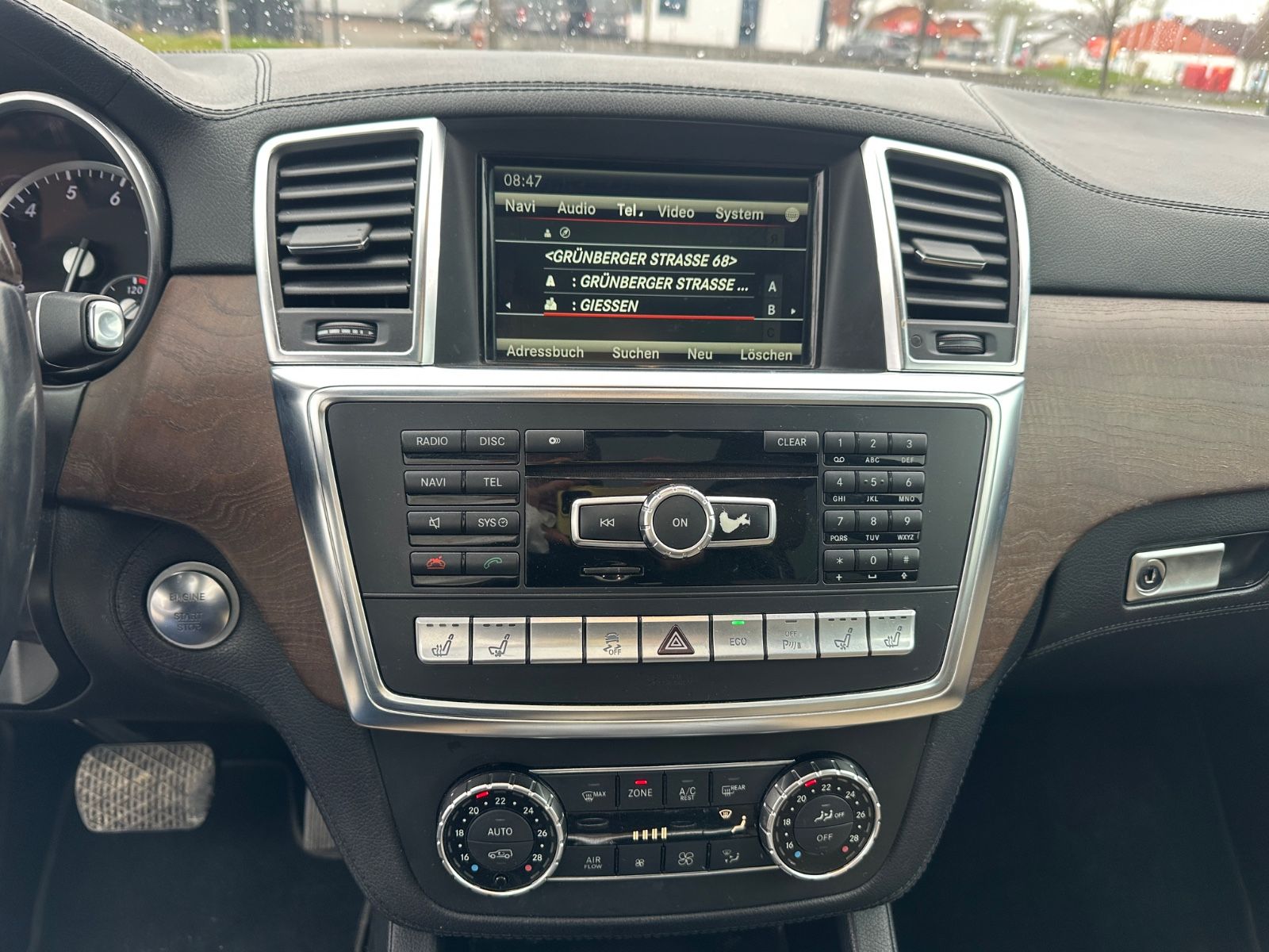 Fahrzeugabbildung Mercedes-Benz GL 500 4Matic AMG/7 Sitze/Navi/ILS/Pano/Kam/AHK