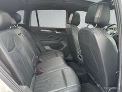 VW Tiguan 2.0 TDI R-Line 4M Matrix Black Ahk Nav 20 VW Tiguan 2.0 TDI R-Line 4M Matrix Black Ahk Nav 20