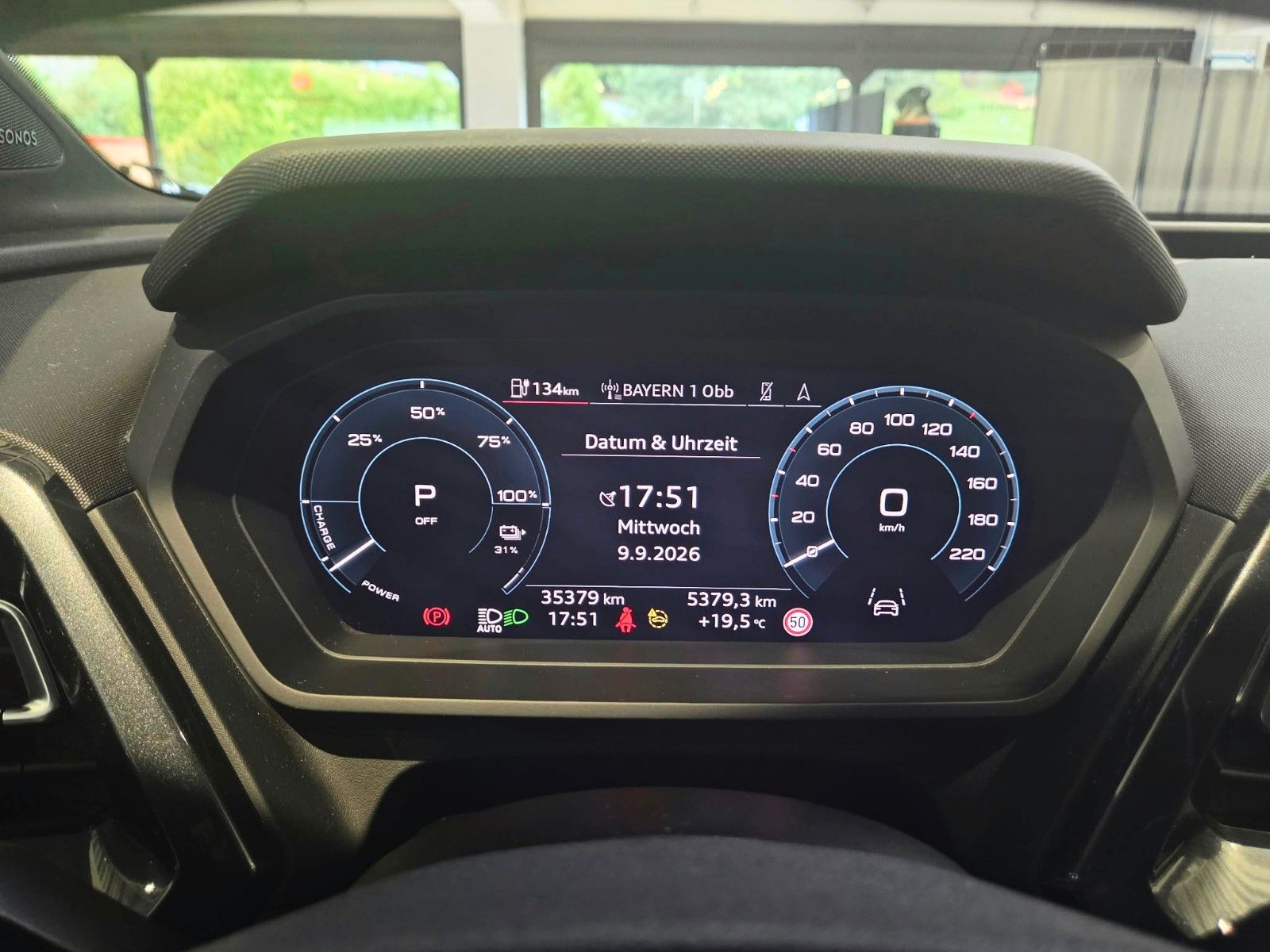 AUDI Q4 — zdjęcie 15