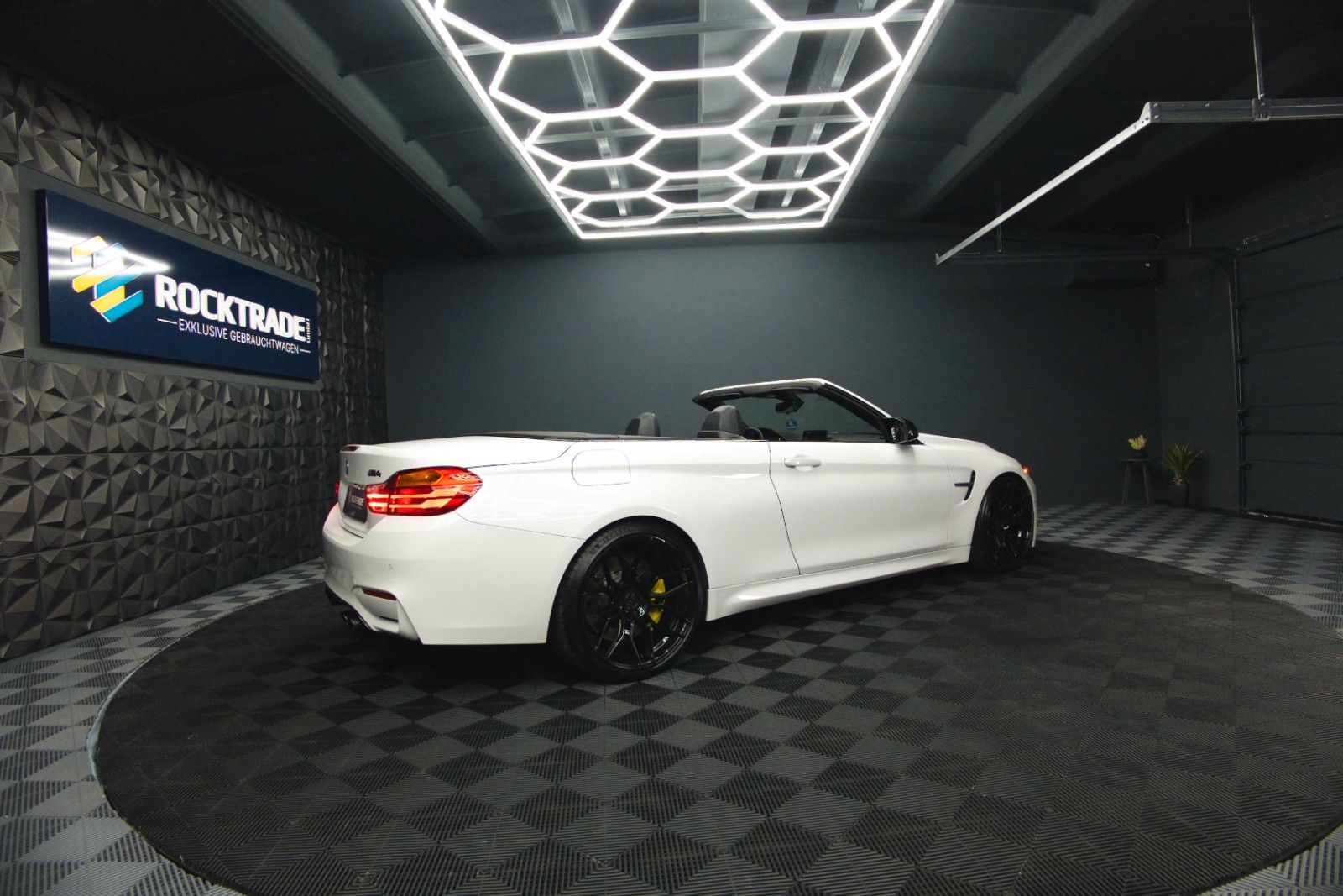Fahrzeugabbildung BMW M4 Cabrio Performance Carbon 533PS Stage 2