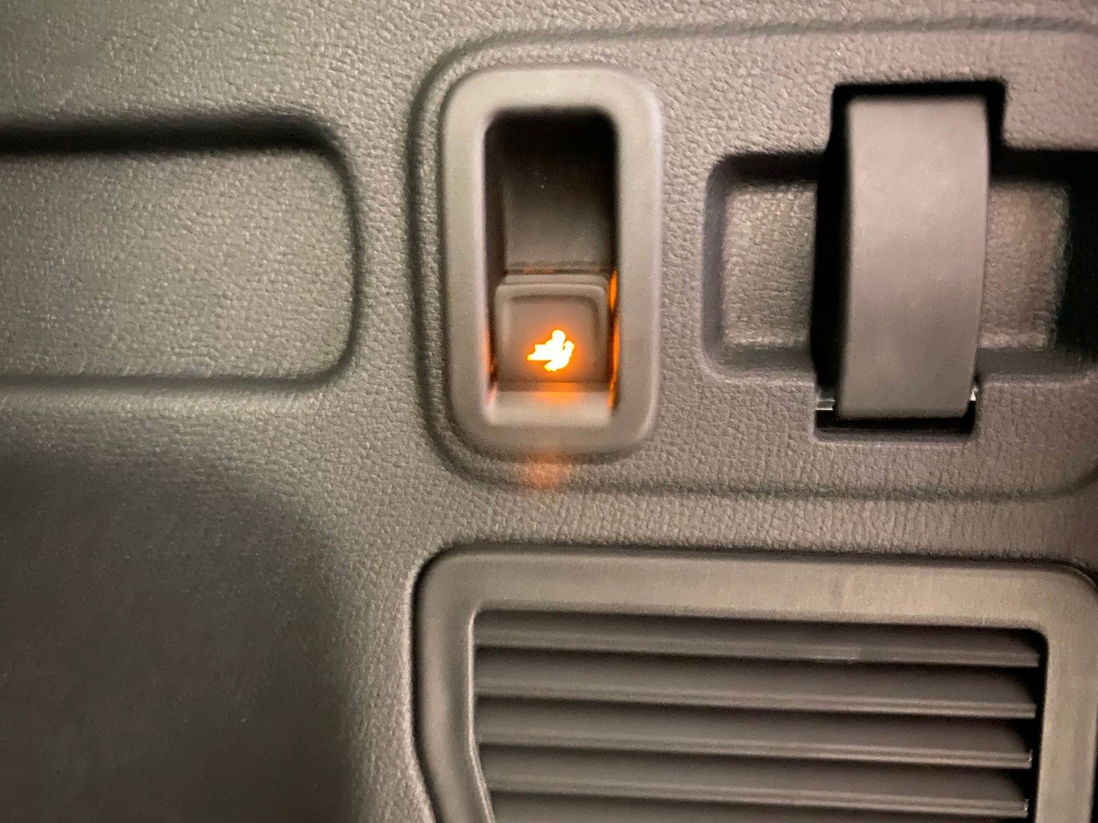 Fahrzeugabbildung Volkswagen Touran 1.5 TSI OPF DSG+ACC+NAVI+4J. GARANTIE+AHK