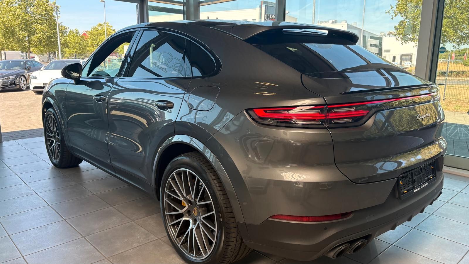 Fahrzeugabbildung Porsche Cayenne Coupe E-Hybrid/erst 38000 km/PCCB/voll..