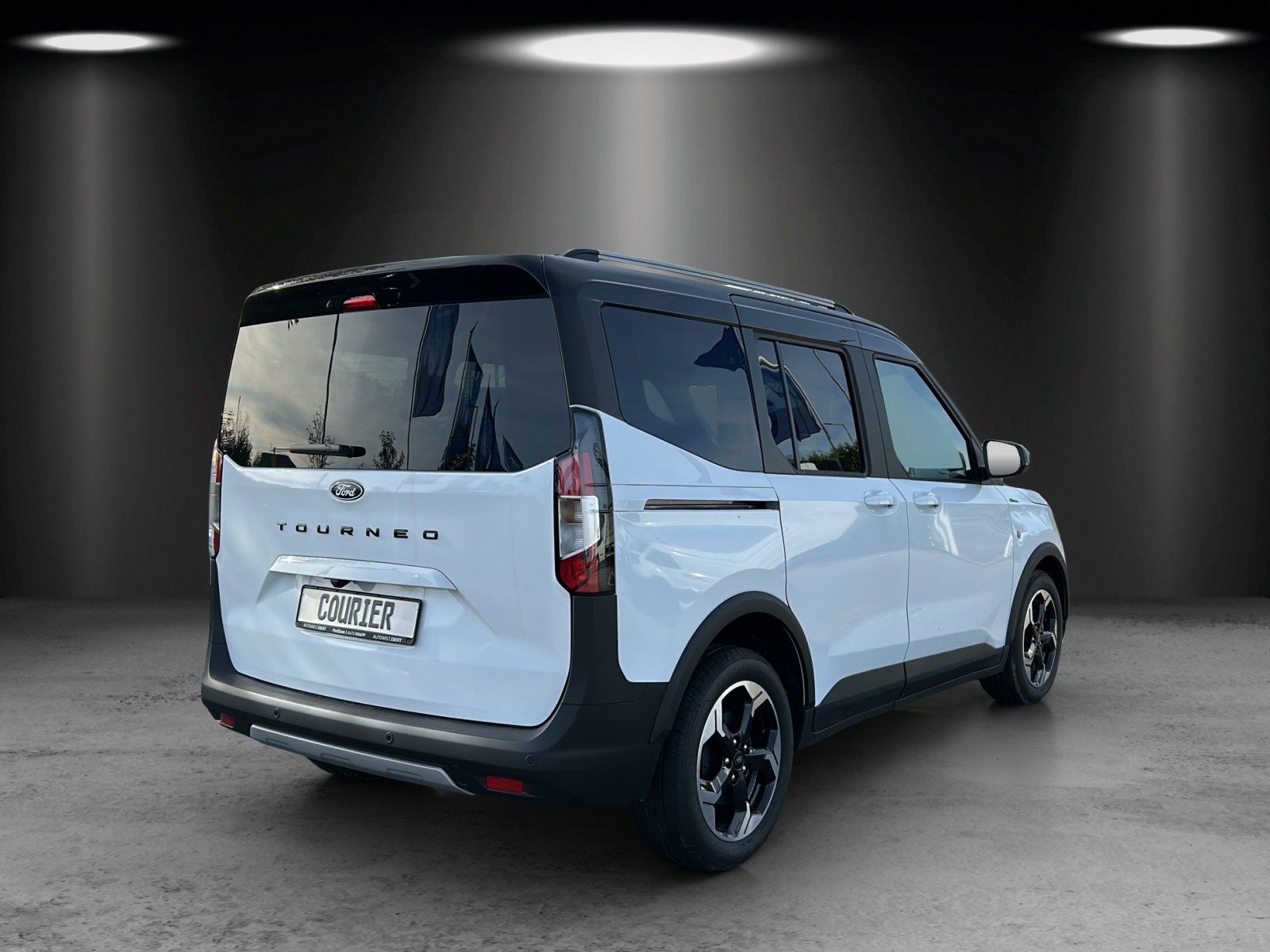 Fahrzeugabbildung Ford Tourneo Courier 1,0 Ecoboost Active