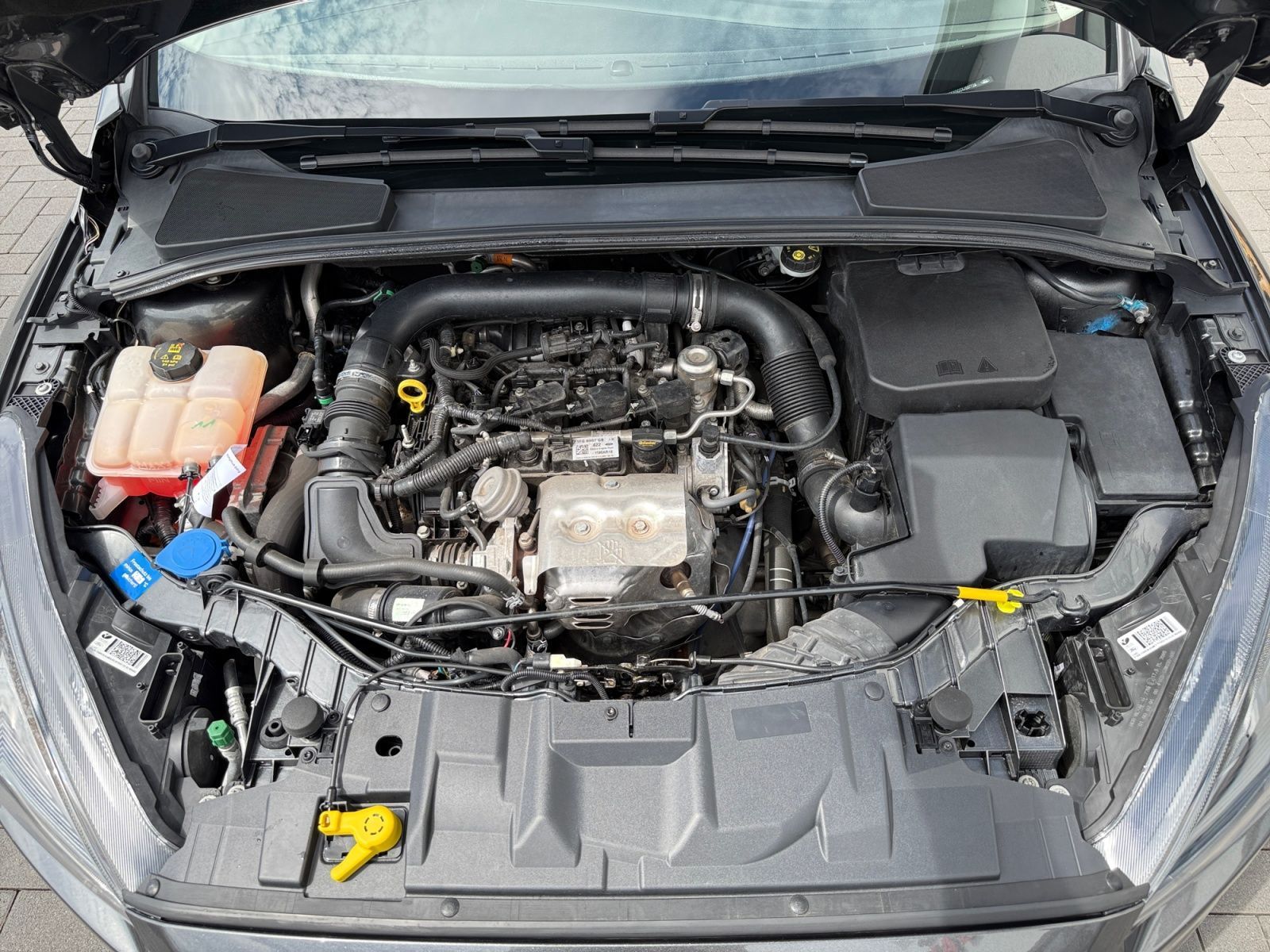 Fahrzeugabbildung Ford Focus 1.0 EcoBoost Titanium NAVI PDC