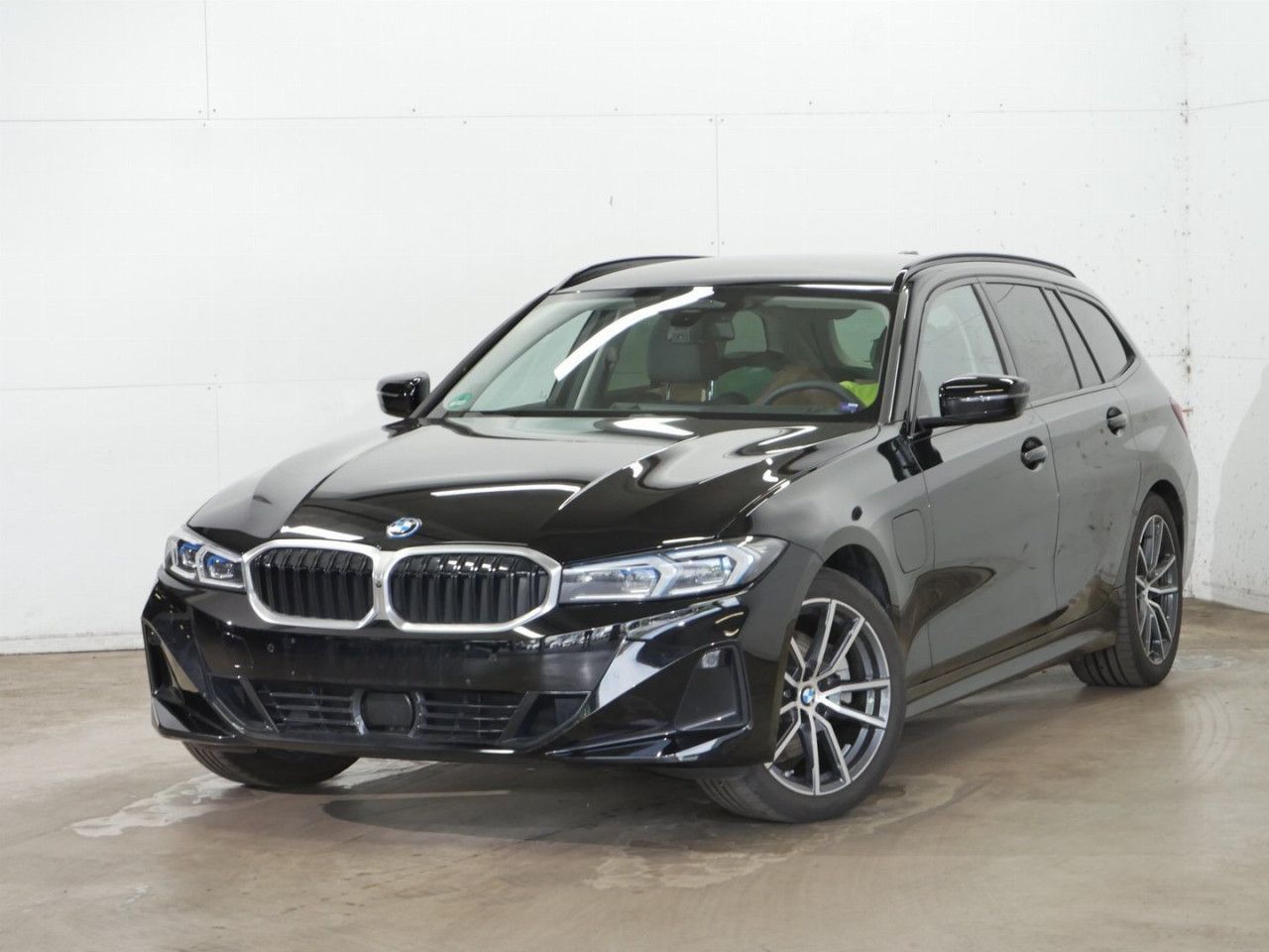 BMW 330 - Bild 3