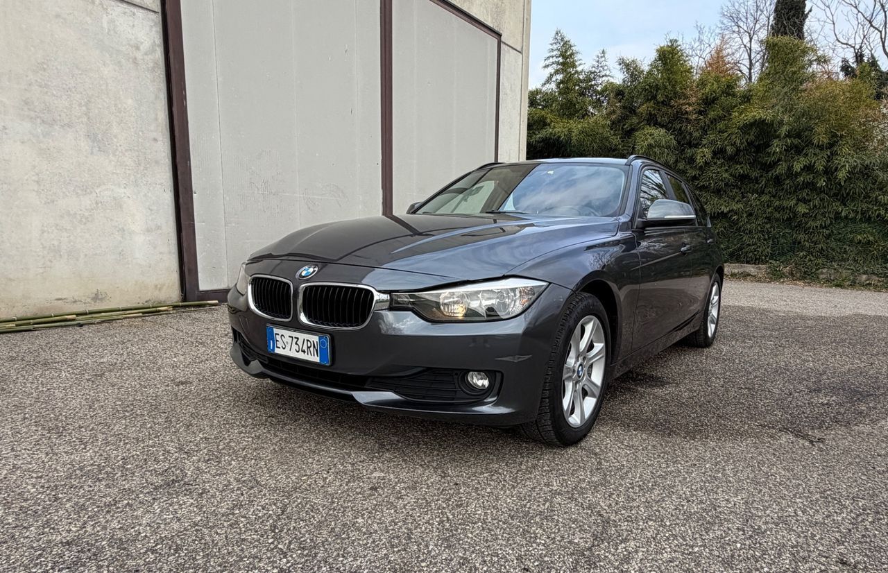 BMW BMW Bmw 320 320d xDrive Touring Modern