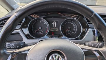Volkswagen Touran - 3