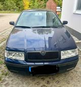 Skoda Octavia 1.6 Family Edition Family Edition - gebrauchte Skoda Octavia aus dem Jahr 2003