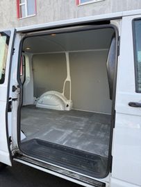 Volkswagen T6 Transporter - 6