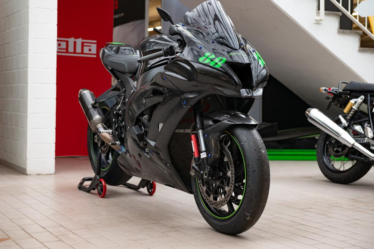 Kawasaki ZX10RR Renner, Akrapovic Komplettanlage
