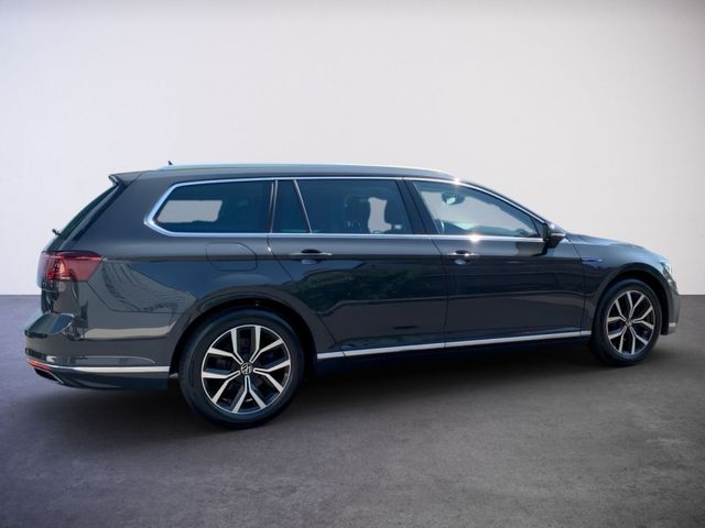 Passat Variant 1.4 GTE R-LINE LED+KAMERA+PAN+DCC