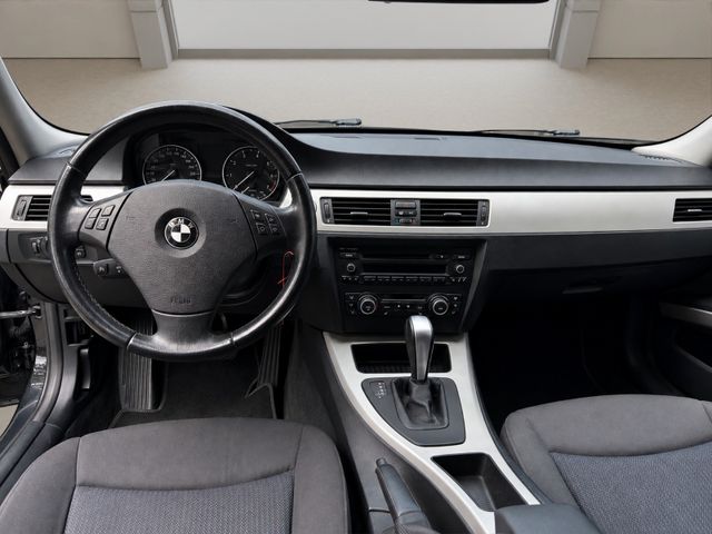 BMW 318 318i E90 Automatik — Bild 12 von 12