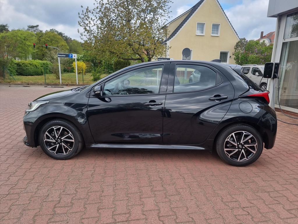 Toyota Yaris 1.5 Hybrid Team Deutschland