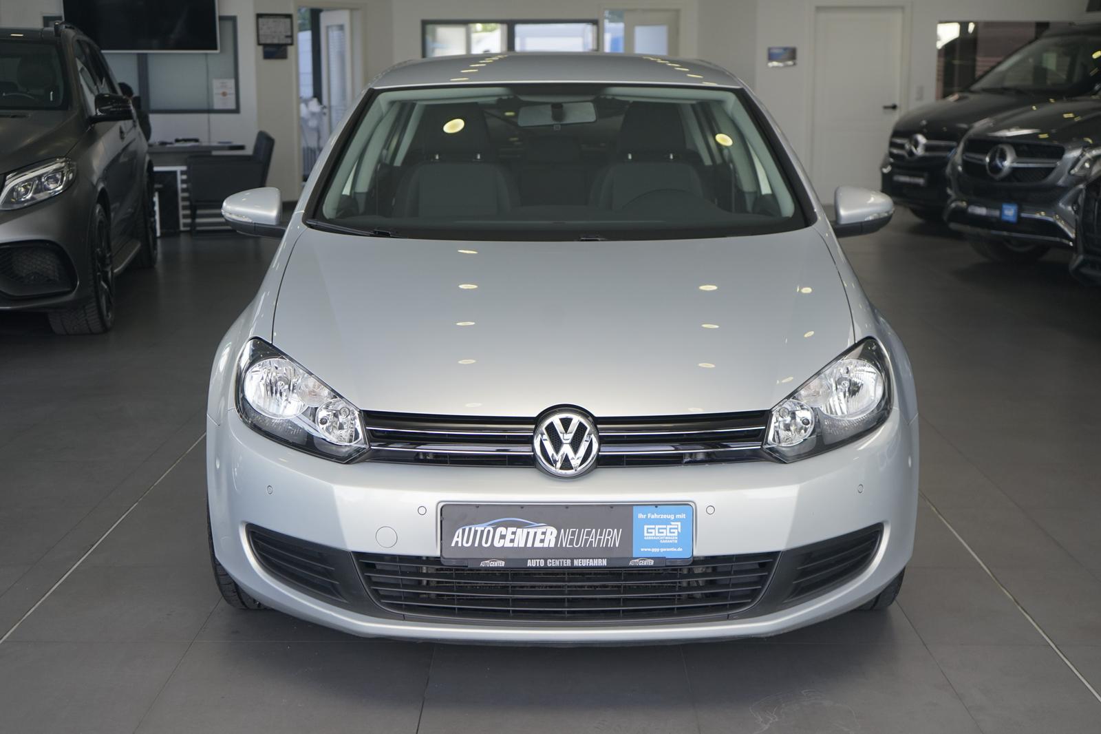 Volkswagen Golf Comfortline +KLIMAANLAGE+PARK ASS.+AHK+PDC+