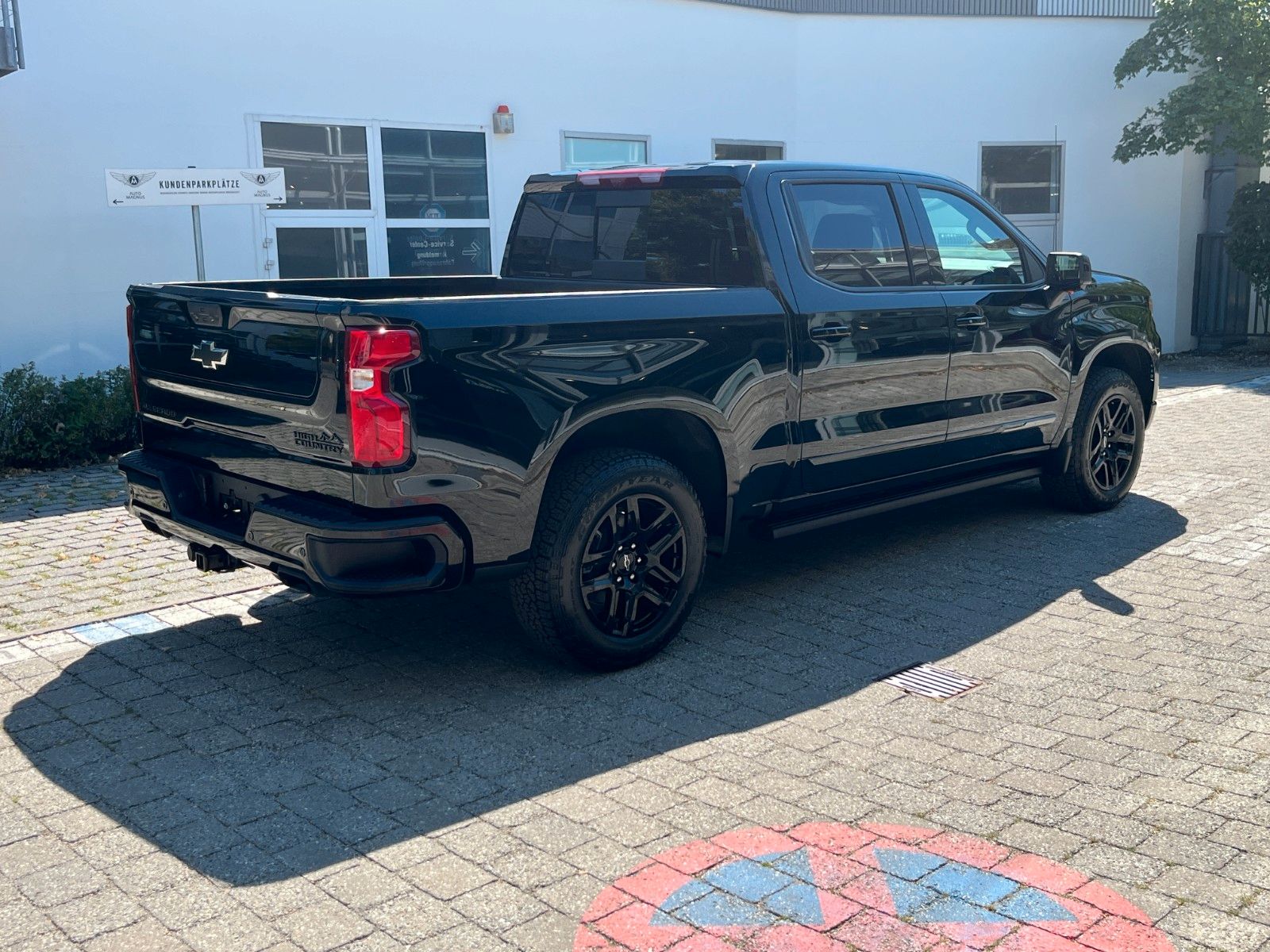 Fahrzeugabbildung Chevrolet Silverado 6.2 V8 High Country Midnight*LPG*360°