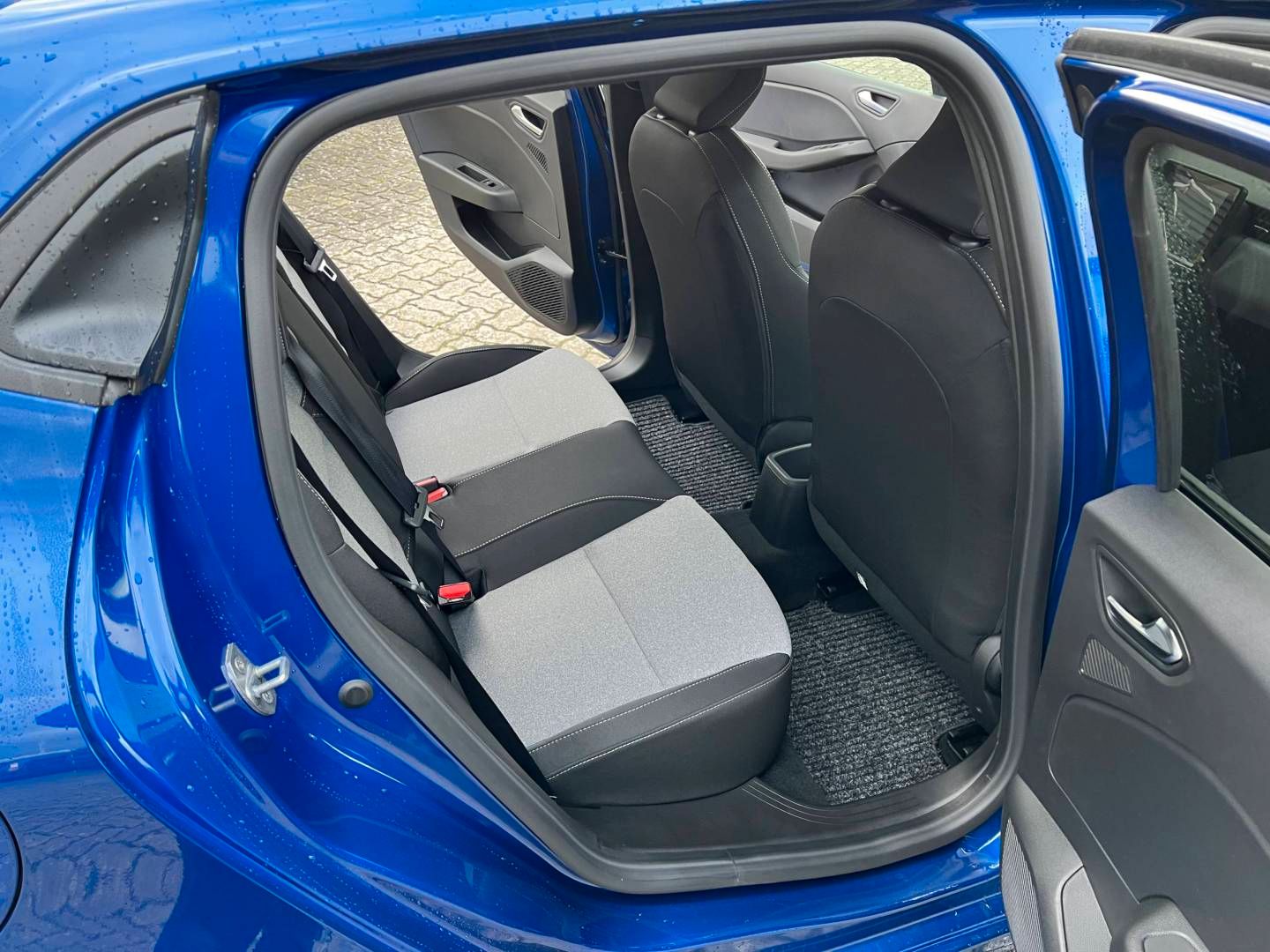 Fahrzeugabbildung Mitsubishi Colt (VBX/VBE)(08.2023->) DE