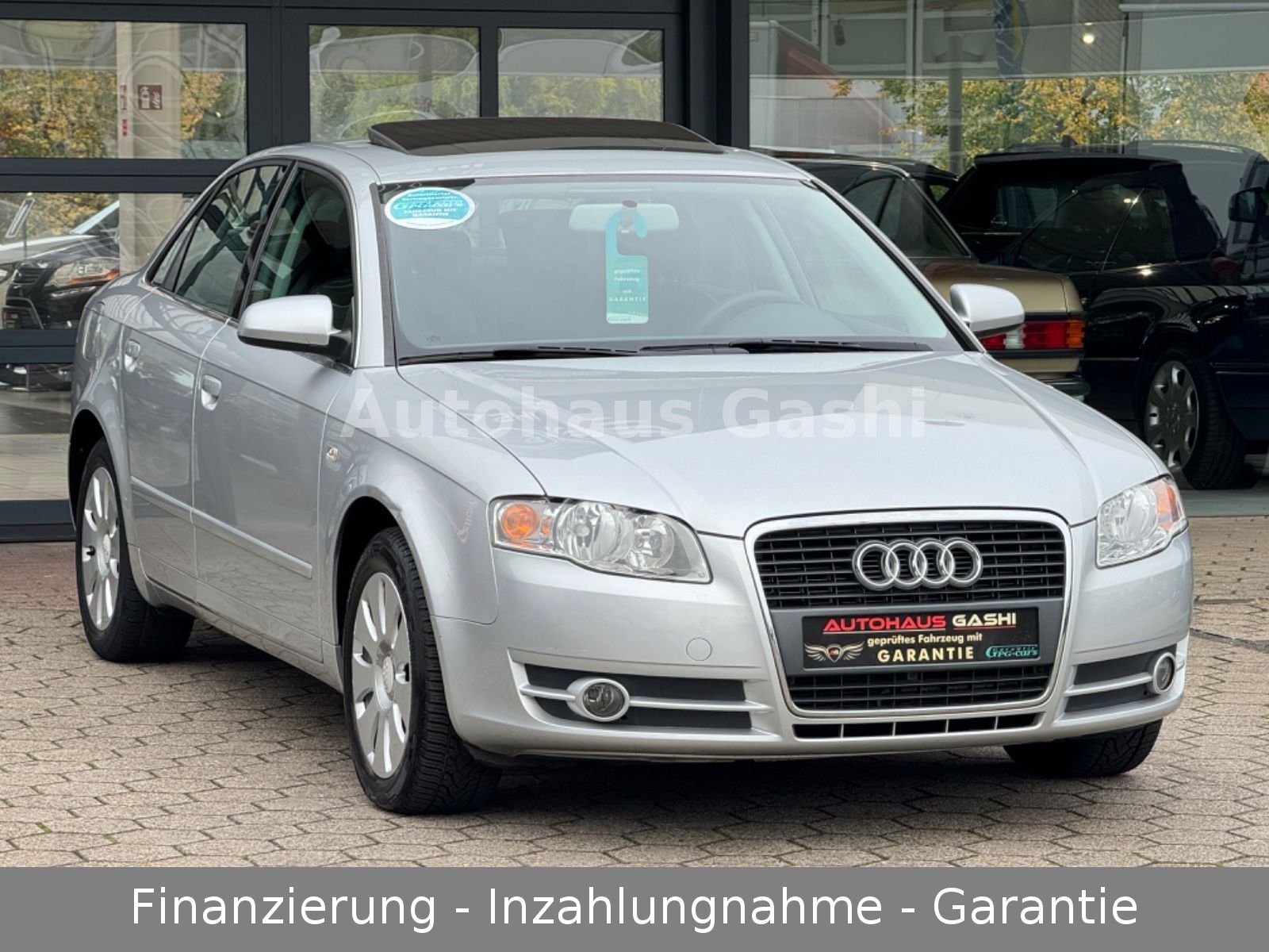 Fahrzeugabbildung Audi A4*2.0*Automatik*Schiebedach*Scheckheft*Tempomat