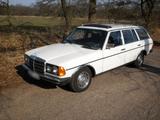 Mercedes-Benz Mercedes W123 300TD-Modell Diesel Bj 84 we... - Mercedes-Benz 300 Kombi W123 mit Diesel-Antrieb