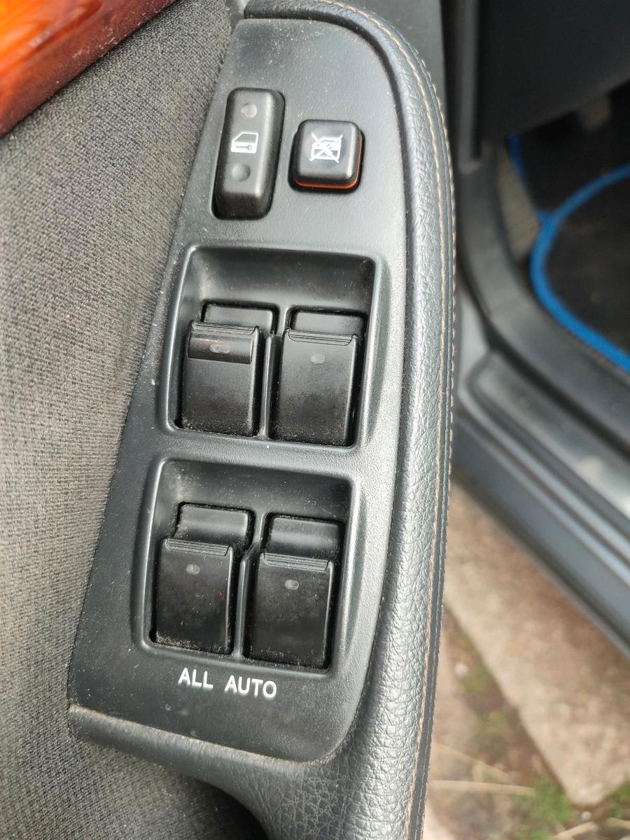 Toyota Avensis 2004 — photo 9