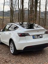 Tesla Model Y Long Range AWD - Tesla Jahreswagen