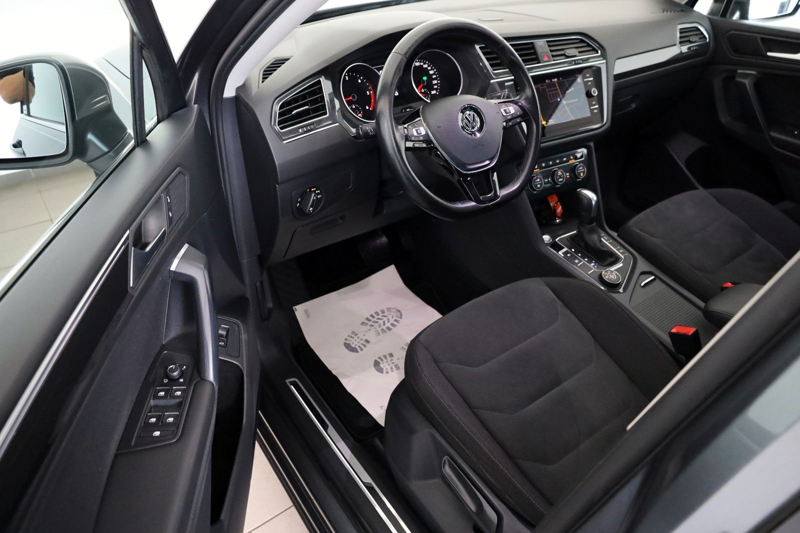 Fahrzeugabbildung Volkswagen Tiguan Allspace Highline 4M Navi,LED,ACC,abn.AHK