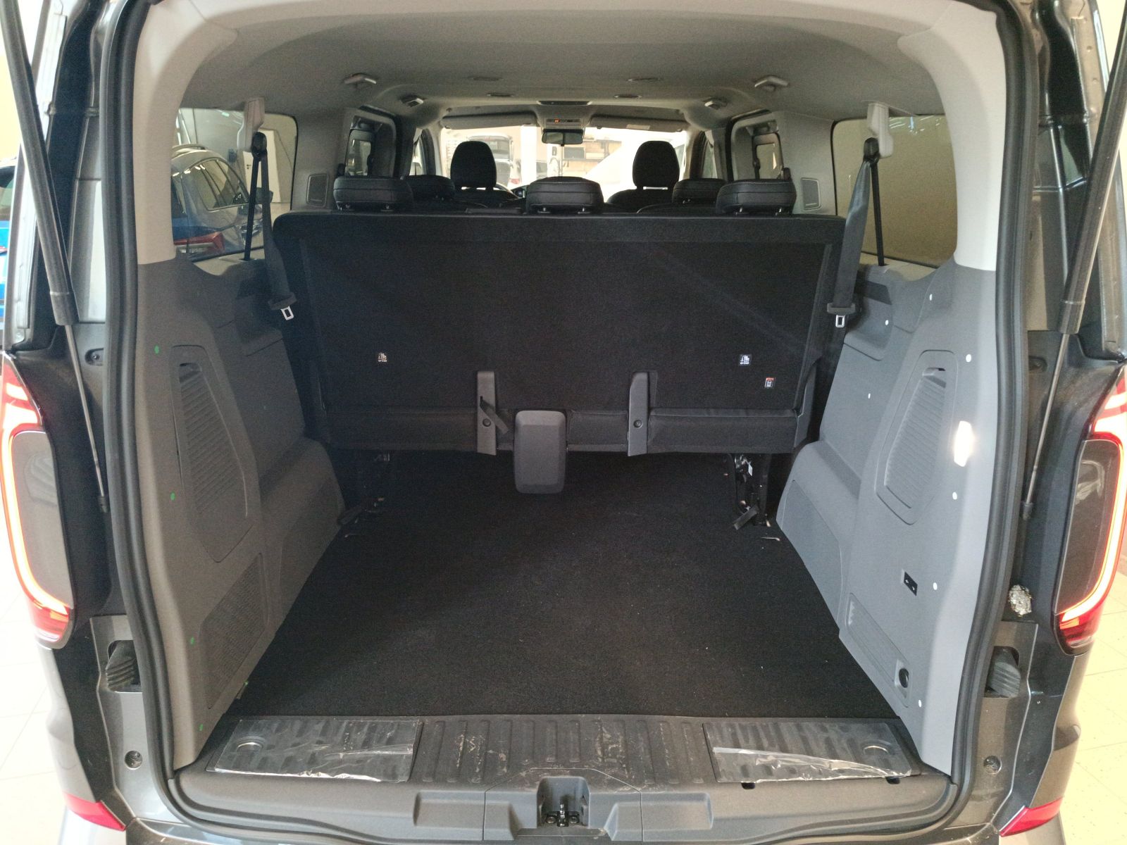 Volkswagen T7 Caravelle - Bild 16