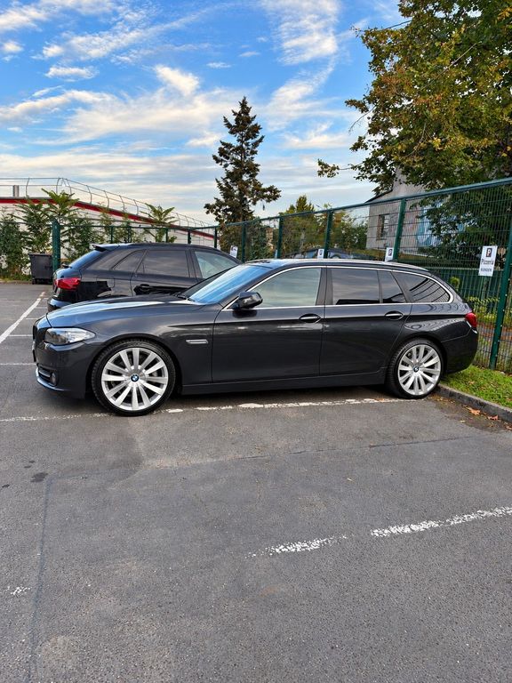 Image of BMW 520