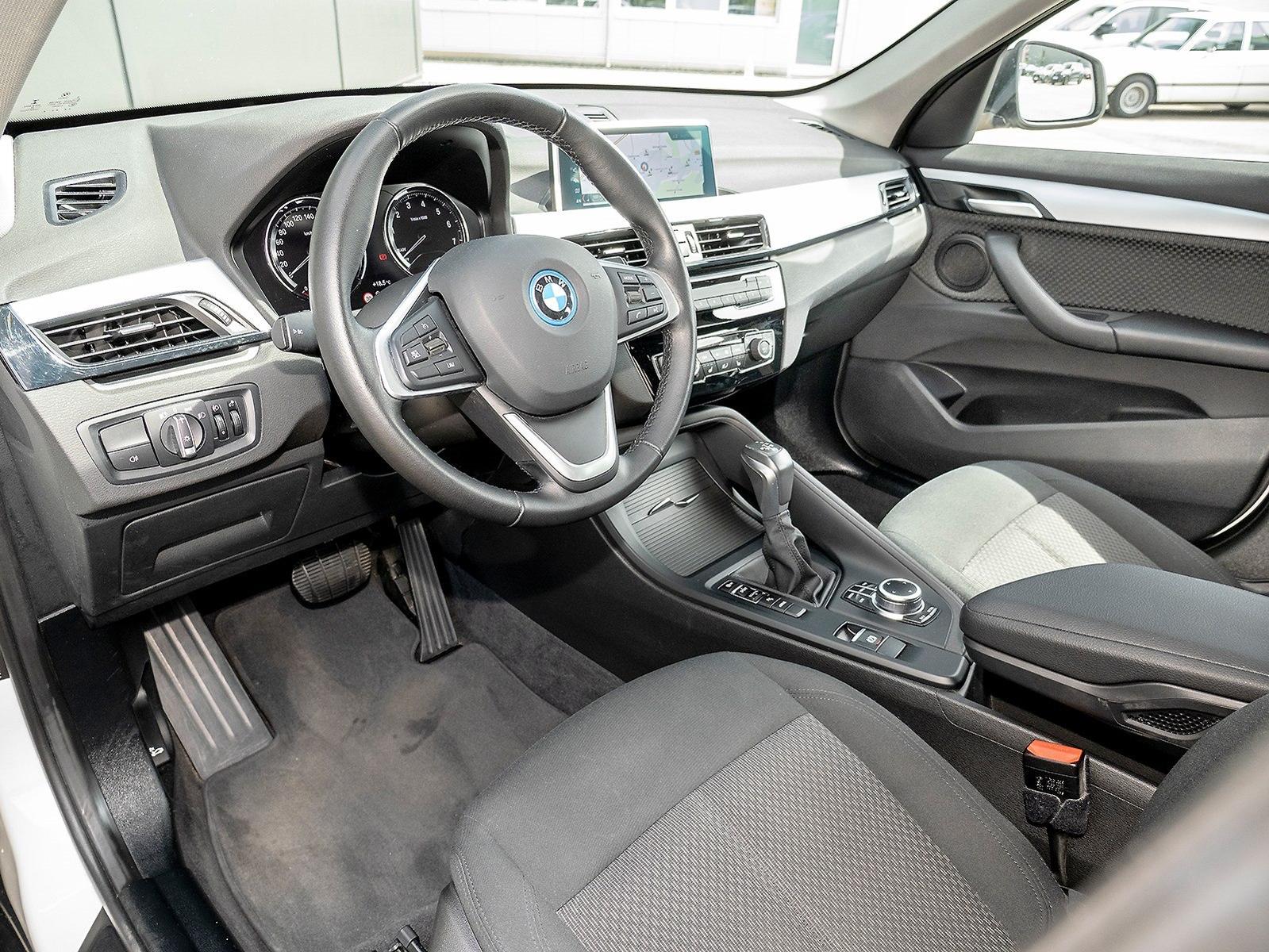 BMW X1 xDrive25e LED AHK Cam DAB Parkassist Navi 1VB