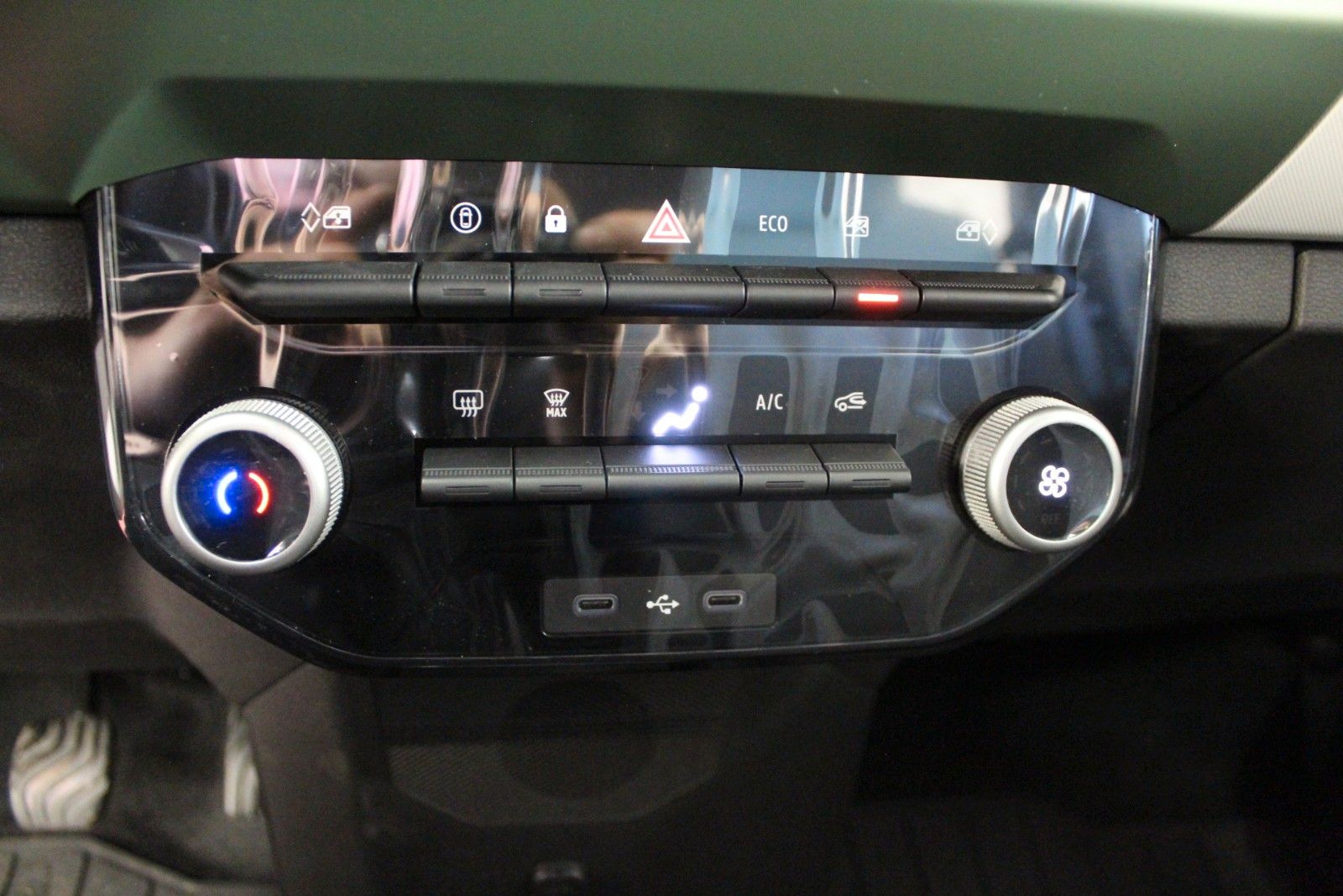 Fahrzeugabbildung Dacia Spring electric 100 Extreme