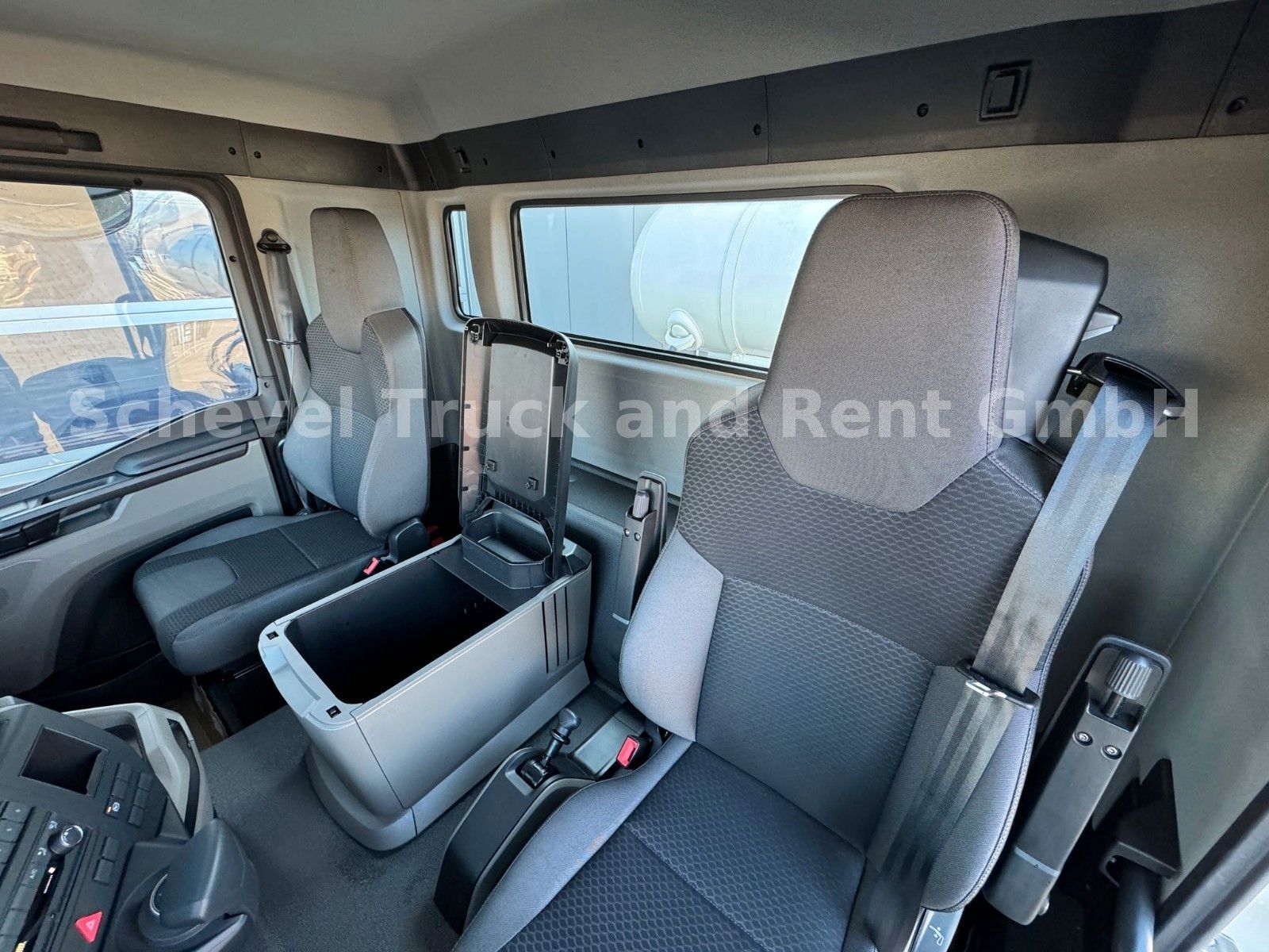 Fahrzeugabbildung MAN TGS 32.440 BB 8x4 Betonmischer EML 9