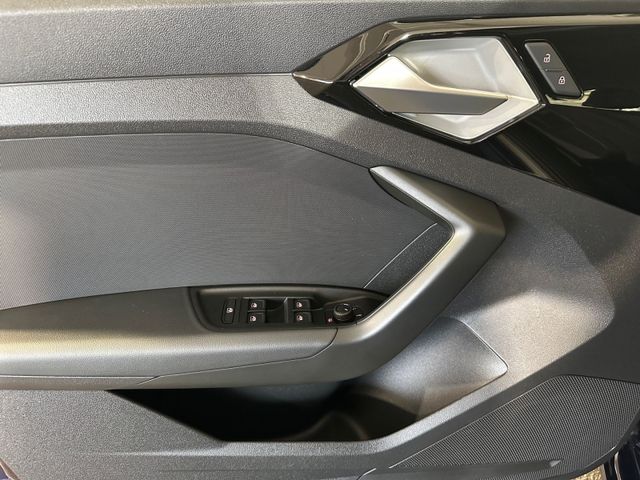 A1 Sportback 25 TFSI ADVANCED S TRONIC +PDC+SHZ+