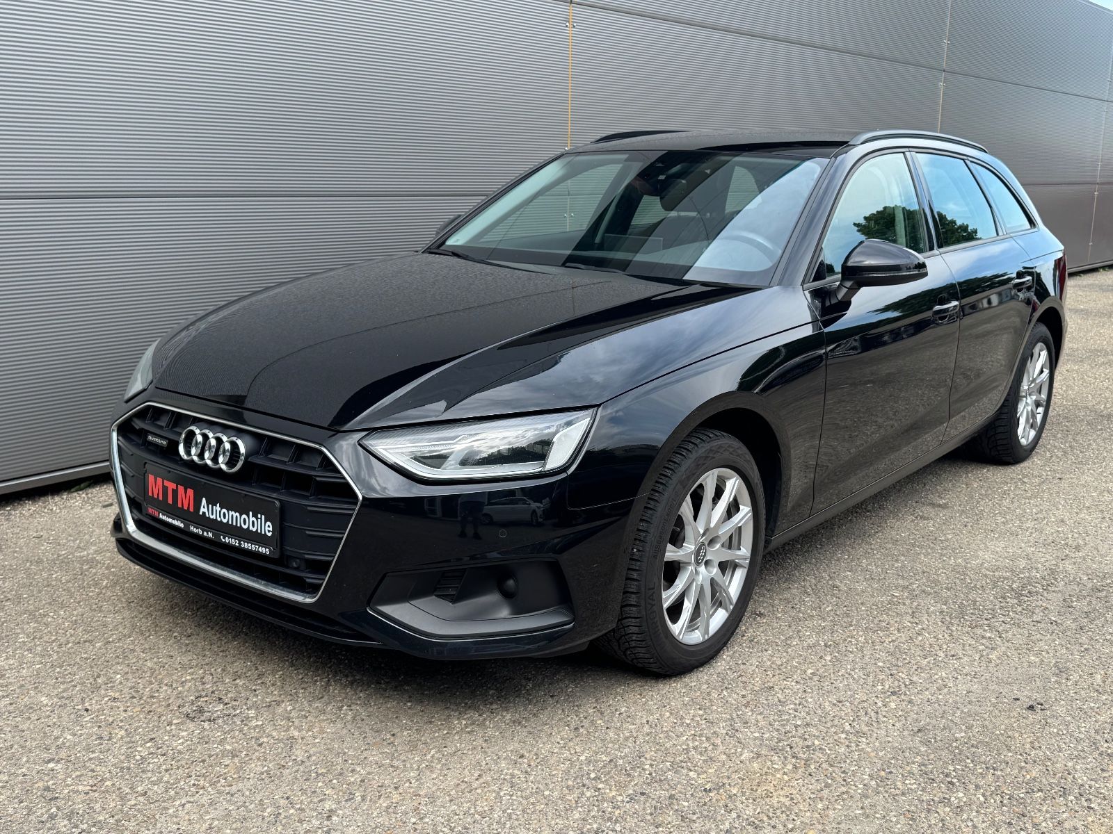 Audi A4 - 1