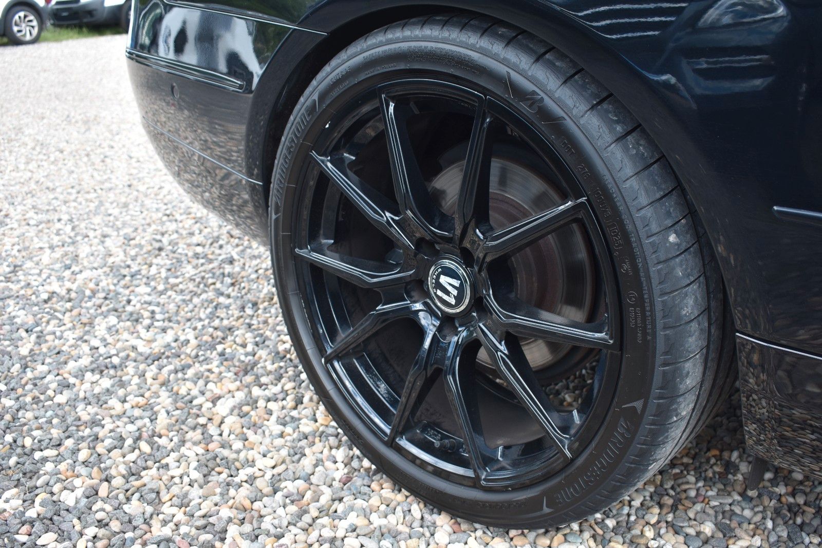 Fahrzeugabbildung Mercedes-Benz E 200 Coupe  ILS /Panorama/SHZ/Navi/19 Zoll