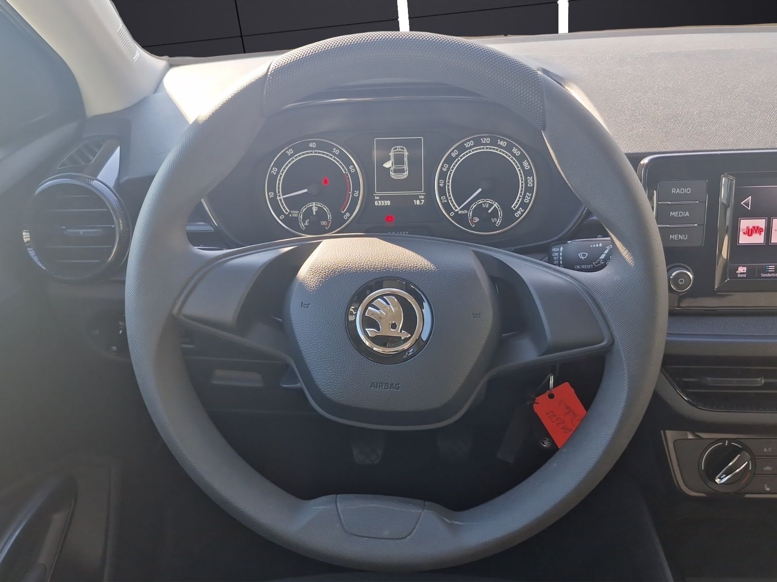 Fahrzeugabbildung SKODA Fabia Active 1.0 LED SH