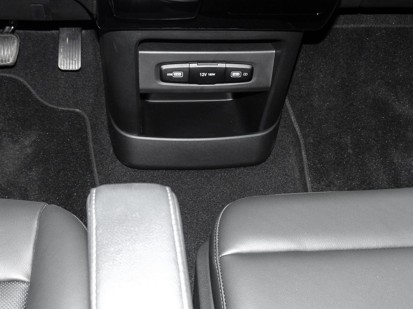 Hyundai Staria – Bild 11