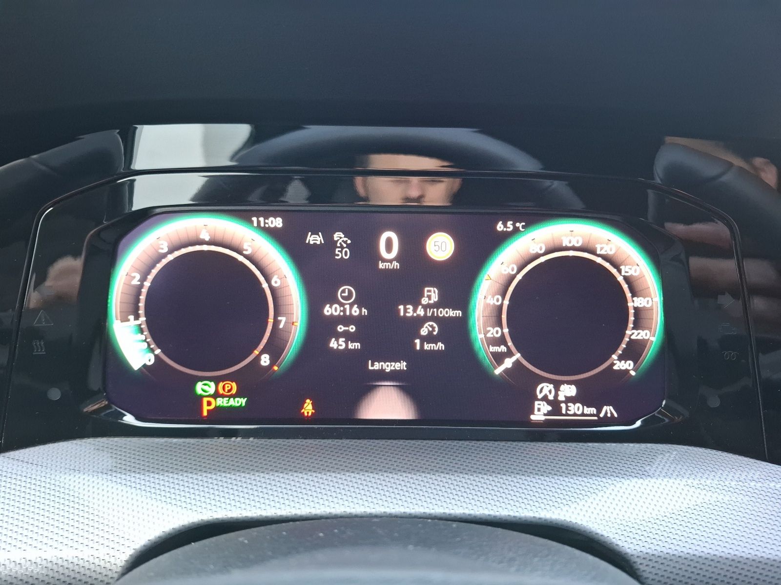 Fahrzeugabbildung Volkswagen Golf VIII eTSI Edition-50 DSG LEDplus AHK Navi P