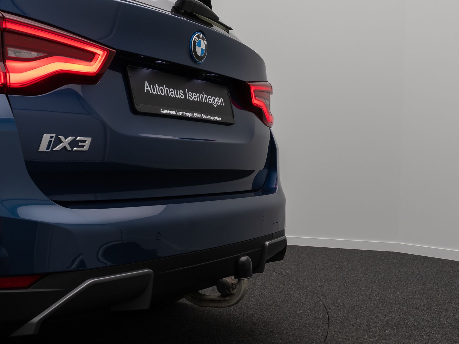 Fahrzeugabbildung BMW iX3 Impressive 360° ACC H/K Komfort DAB AHK 20"