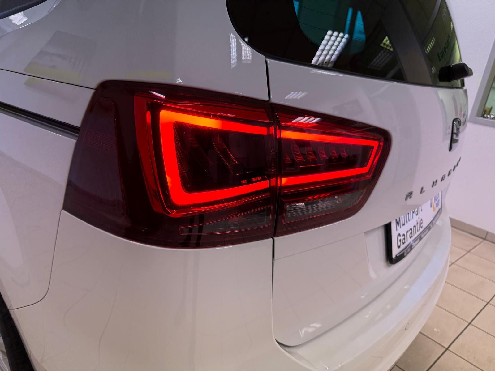 Fahrzeugabbildung SEAT Alhambra Style / NAVI / KLIMA / KAMERA