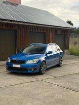 Skoda Octavia 2.0 TFSI RS Combi RS - Skoda Octavia aus 2009: RS
