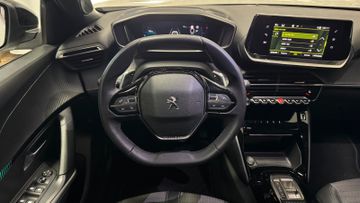 Fahrzeugverkauf 14 Peugeot 2008 Allure Pack AT LED SH Navi Kamera