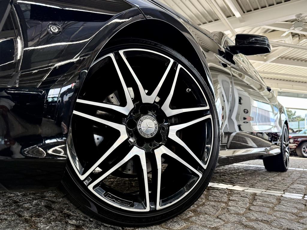 Mercedes-Benz E 320