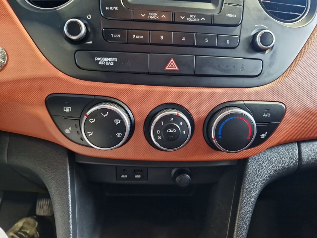 Fahrzeugabbildung Hyundai i10 1.2 FIFA World Cup Klima SHZ Radio Isofix Al
