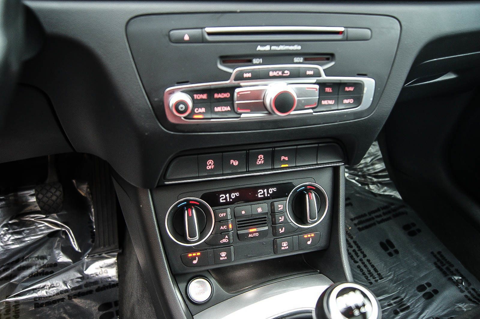 Fahrzeugabbildung Audi Q3 14 TFSI S-LINE PANORAMA LED KAMERA MMI 1.HAND