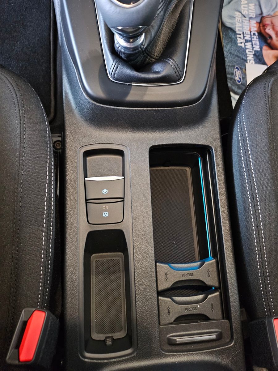 Fahrzeugabbildung Ford Focus Turnier Titanium