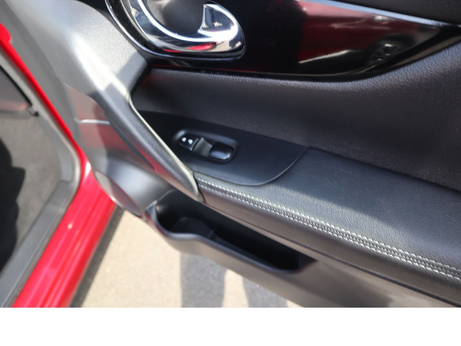 Fahrzeugabbildung Nissan Qashqai Tekna Navi Leder Scheckheftgepflegt