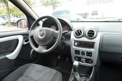 Fahrzeugabbildung Dacia Sandero Laureate 1,6L Bluetoth 1.Hand TOP