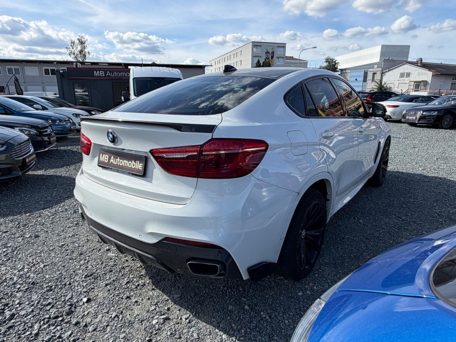 BMW X6 xDrive 50 i  M* Unfallfahrzeug* GSD/Navi/360*