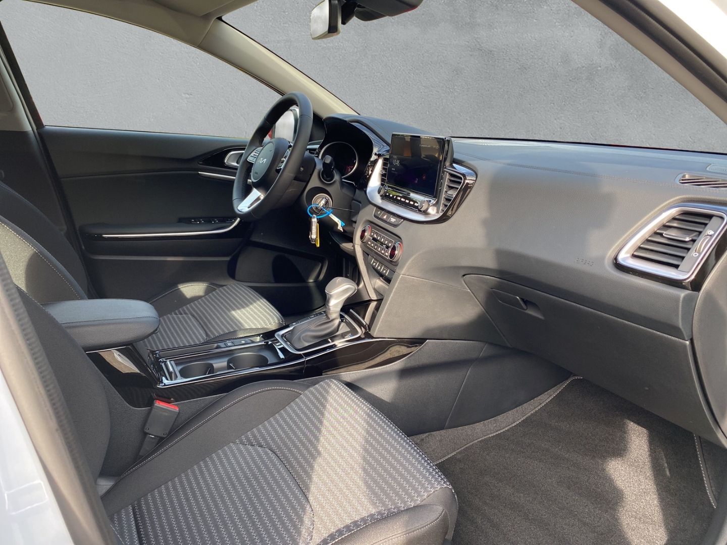 Fahrzeugabbildung Kia Ceed_sw VISION 1.5 T-GDI *KOMFORT-PLUS-PAKET*NAV