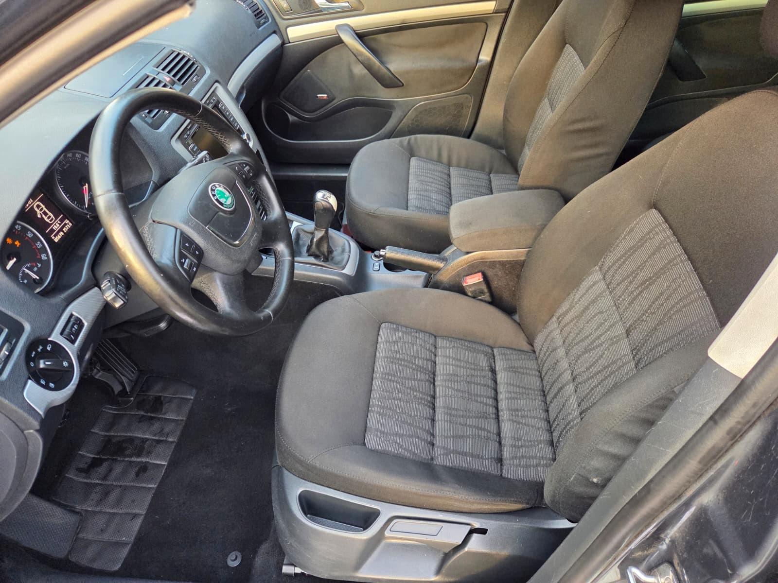 Skoda Octavia 2010 — photo 11